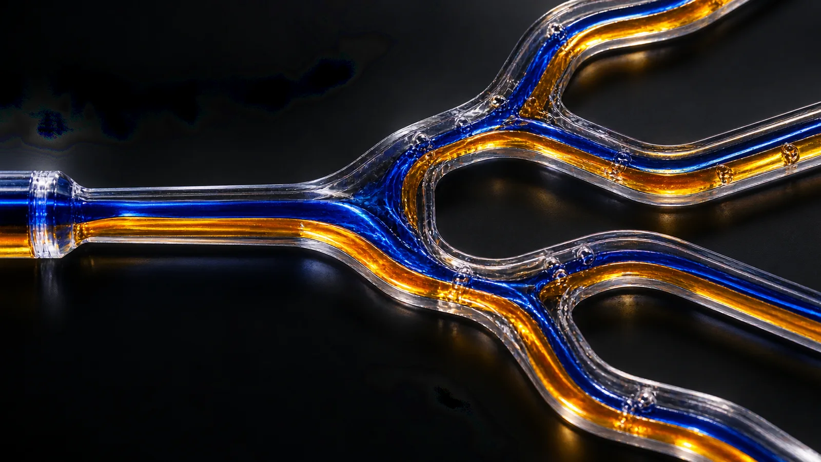 钴蓝与琥珀分叉层流 / Cobalt & Amber Branching Laminar Flow